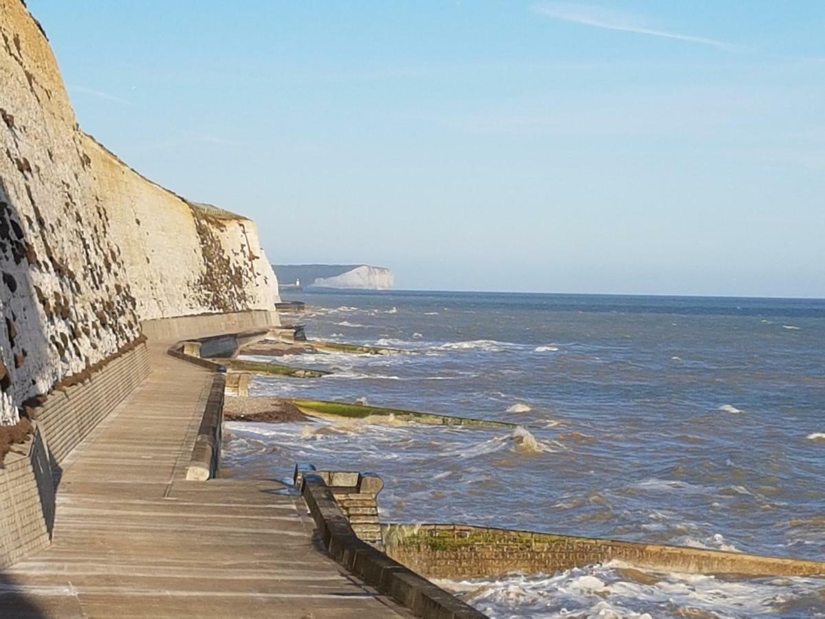 John Wayne'S Lodge By Sea Newhaven Bagian luar foto